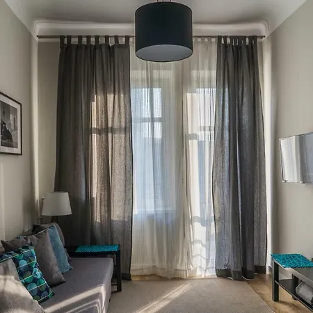 3v Apartment *