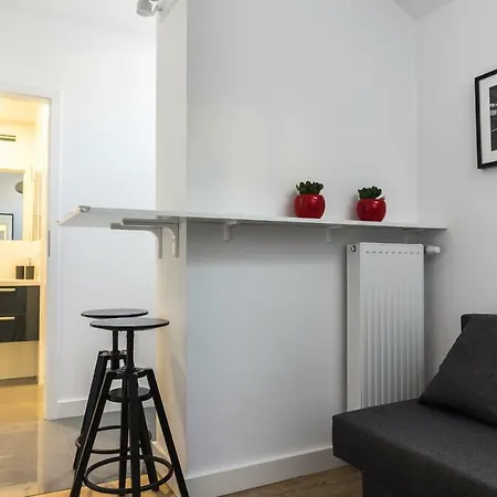 3v Apartment *