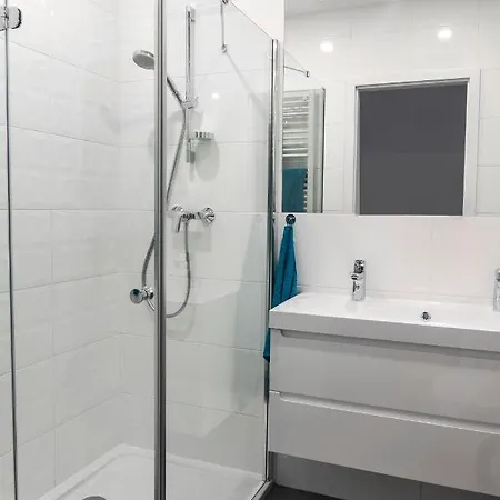 3v Apartment *