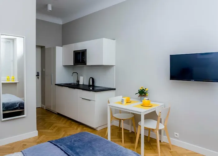 Lägenhet 3v Warszawa